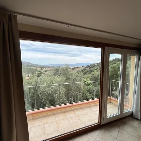 Con Vista Panoramica A -levante & Grecale Con Giardino E Parcheggio * Olbia