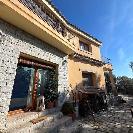 Villa Con Vista Panoramica A Olbia -Levante & Grecale Con Giardino E Parcheggio * Ольбия