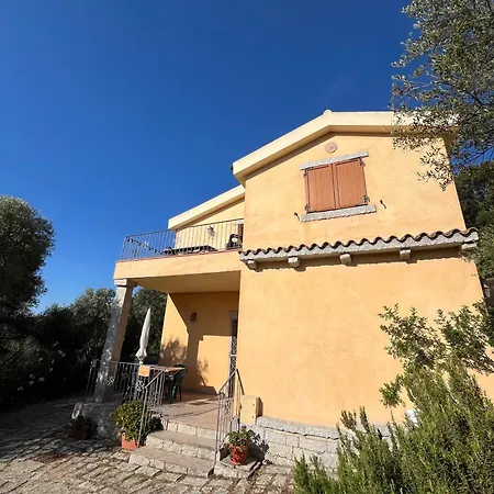 Villa Con Vista Panoramica A Olbia -Levante & Grecale Con Giardino E Parcheggio * Ольбия