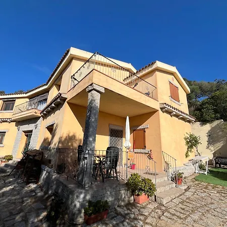 Apartamento Con Vista Panoramica A -levante & Grecale Con Giardino E Parcheggio