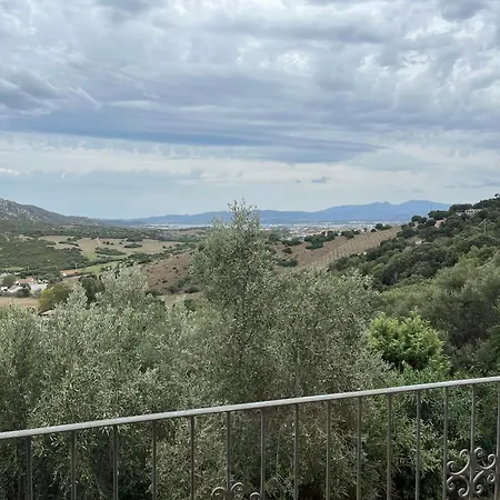 Appartement Con Vista Panoramica A -levante & Grecale Con Giardino E Parcheggio *