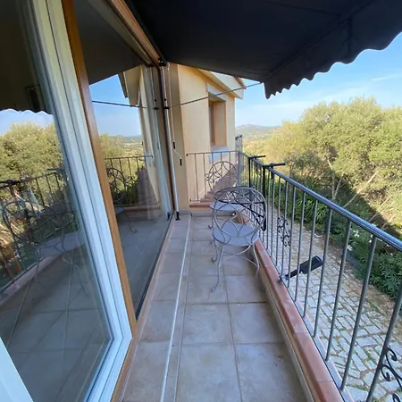 Con Vista Panoramica A -levante & Grecale Con Giardino E Parcheggio Appartement *